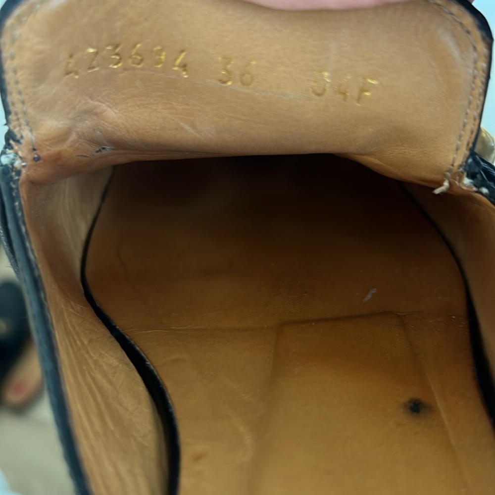 Black leather mules, in good condition and normal wear and tear. No box - Picture 4 of 4